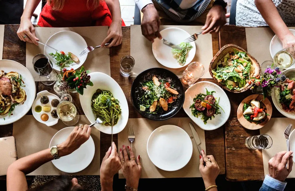 7 Questions To Ask in A Restaurant Customer Survey