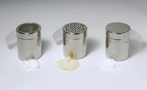 Ateco 1348, 10-Ounce Shaker with Fine Mesh and Plastic Cover