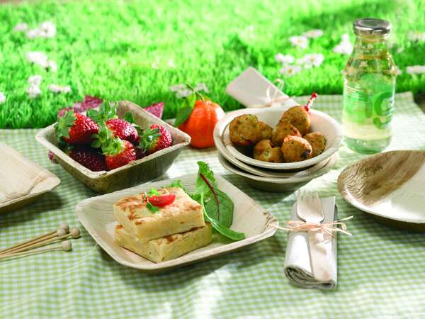 PacknWood 210BBA1217, 6.95x5x1.1-Inch Palm Leaf Plate with Square Corners, 100/CS