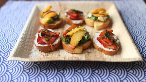 PacknWood 210BBA2424, 10x10-inch Square Palm Leaf Plate, Beige, 100/CS