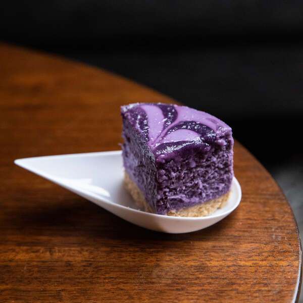 PacknWood 210BCHICDROP, 0.5 Oz "Bio n Chic" Drop Shaped White Sugarcane Dish, 300/CS (Discontinued)