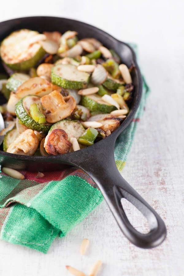 PacknWood 294GSFT100, 3.4-Oz Mini Cast Iron Fry Pan, 12/CS