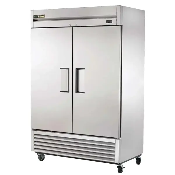 True Refrigeration True TS-49-HC, 54.13-Inch 49 cu. ft. Bottom Mounted 2 Section Solid Door Reach-In Refrigerator