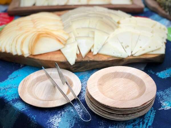 VerTerra 01-33-15B 6-inch Eco-Friendly Round LIP Palm Leaf Single Use Plate, 300/CS