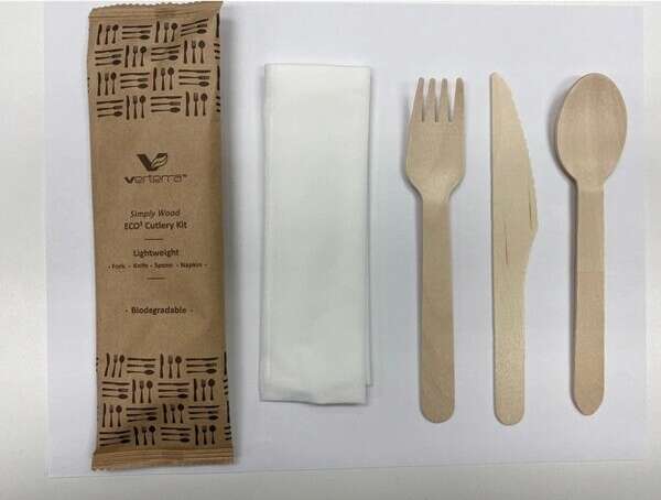 VerTerra Dinnerware VerTerra VT-E2-LC, 6-Inch Wooden Cutlery Kit: Fork, Knife, Spoon and Napkin, 400/CS