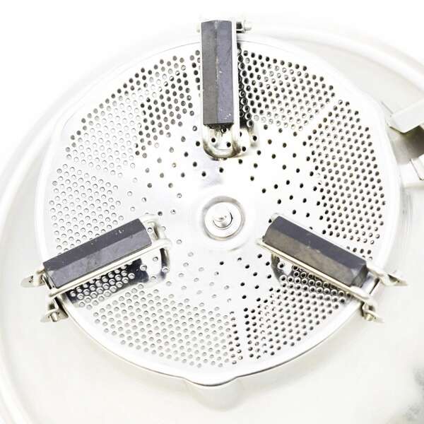 Winco SVM-8, 2-Quart 8-Inch Diameter Stainless Steel Vegetable Mill with 4 Dishes (Discontinued)